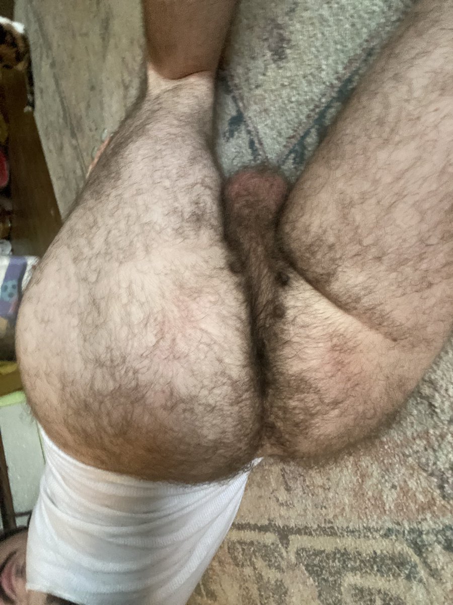 _xoverthemoonx_'s tweet photo. Morning stretches https://t.co/dqGmOJtYsv