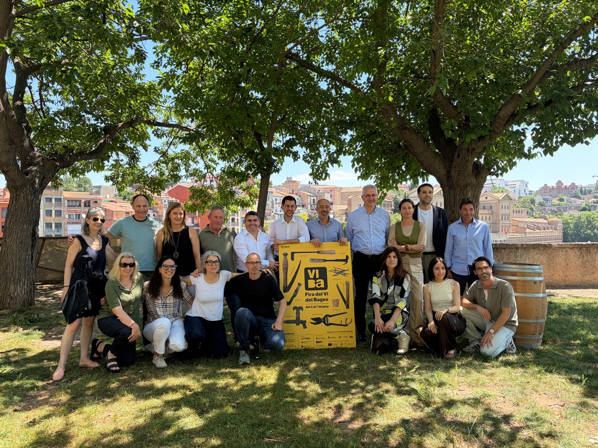 ajmanresa's tweet photo. 🍷 Del 4 al 7 de juny torna la Fira ViBa a Manresa! 

La 9a edició de la Fira del Vi del Bages recupera el Parc de la Seu per a la Nit de Picapolls i s'instal·larà el cap de setmana al Pati del Casino🍇✨

ℹ️https://t.co/jUHUHEx5KO https://t.co/i1SfRNPRXt