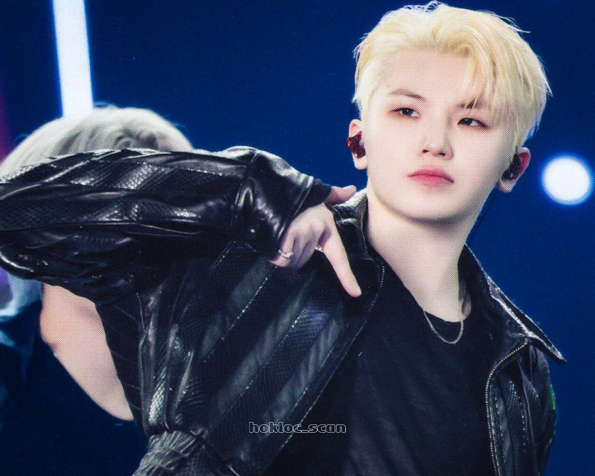 hokloc's tweet photo. [SCAN] 세븐틴 2025 팬미팅 홀리데이 포토북 [1]
#우지 #WOOZI https://t.co/A9btcWzlIy