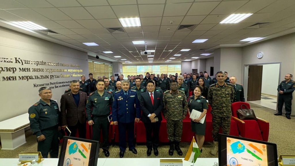 Angkailongdi's tweet photo. Visited Kazakhstan National Defence University (KNDU) and delivered a lecture on “India’s Evolving Engagement with Central Asia and its Implications on Regional Security”, followed by an engaging and in-depth Q&A. Had a fruitful interaction with the Commandant of KNDU, thanked him for KNDU’s steadfast support to the Indian Army Training Team, and conveyed India’s commitment to further strengthening our strategic partnership and defence cooperation with Kazakhstan. 🇮🇳🇰🇿