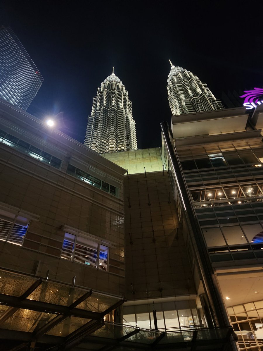 eldflamma's tweet photo. 📍PETRONAS Twins Tower https://t.co/XABHK02HuU
