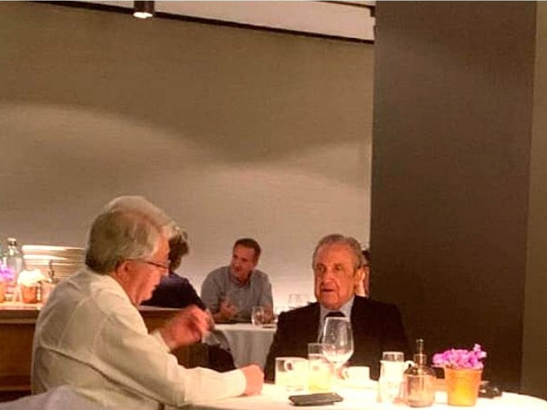 karatedvedev's tweet photo. @DiegoJMontero2 Aquí es imposible porque Florentino Pérez tiene que tener buenas relaciones con su gran amigo Cerezo. Con el que se pone hasta el culo de marisco en el Dopazo https://t.co/RE4s8ncVUN