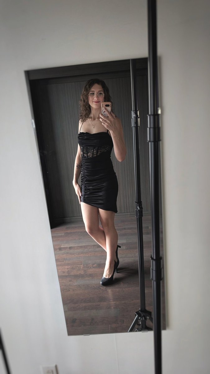 Ivy Velour (@ivyvelour) / Posts / X
