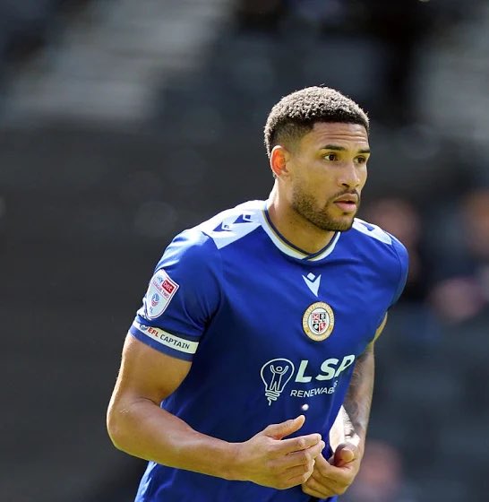 LeagueOne25's tweet photo. Bromley defender Omar Sowunmi is set to turn down a move to Leicester City and sign a new contract with Bromley FC ✍️

#LeicesterCity #LCFC #BromleyFC #WeAreBromley https://t.co/PeQFpv4cMx