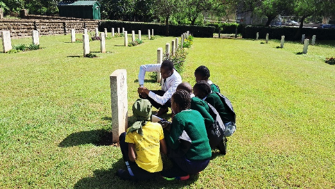 CWGC's tweet photo. We were delighted to welcome many visitors to our cemeteries across Africa during War Graves Week, connecting young people with the stories we preserve through educational activities led by our local teams. 

Here are some highlights: 

📷Heliopolis War Cemetery 🇪🇬
📷Nairobi War Cemetery 🇰🇪