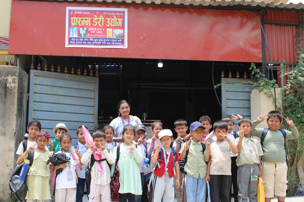 DWDhadingSchool's tweet photo. 𝗗𝗗𝗦 𝗝𝘂𝗻𝗶𝗼𝗿 𝗦𝗰𝗵𝗼𝗼𝗹 𝗙𝗶𝗲𝗹𝗱 𝗩𝗶𝘀𝗶𝘁

Our Grade 1, 2, and 3 students had a wonderful educational field visit to Dharke, Dhunibesi–6, as part of our integrated learning approach. 

#deerwalkdhading #fieldvisit #ReadWriteCode https://t.co/WytZ7QoTng