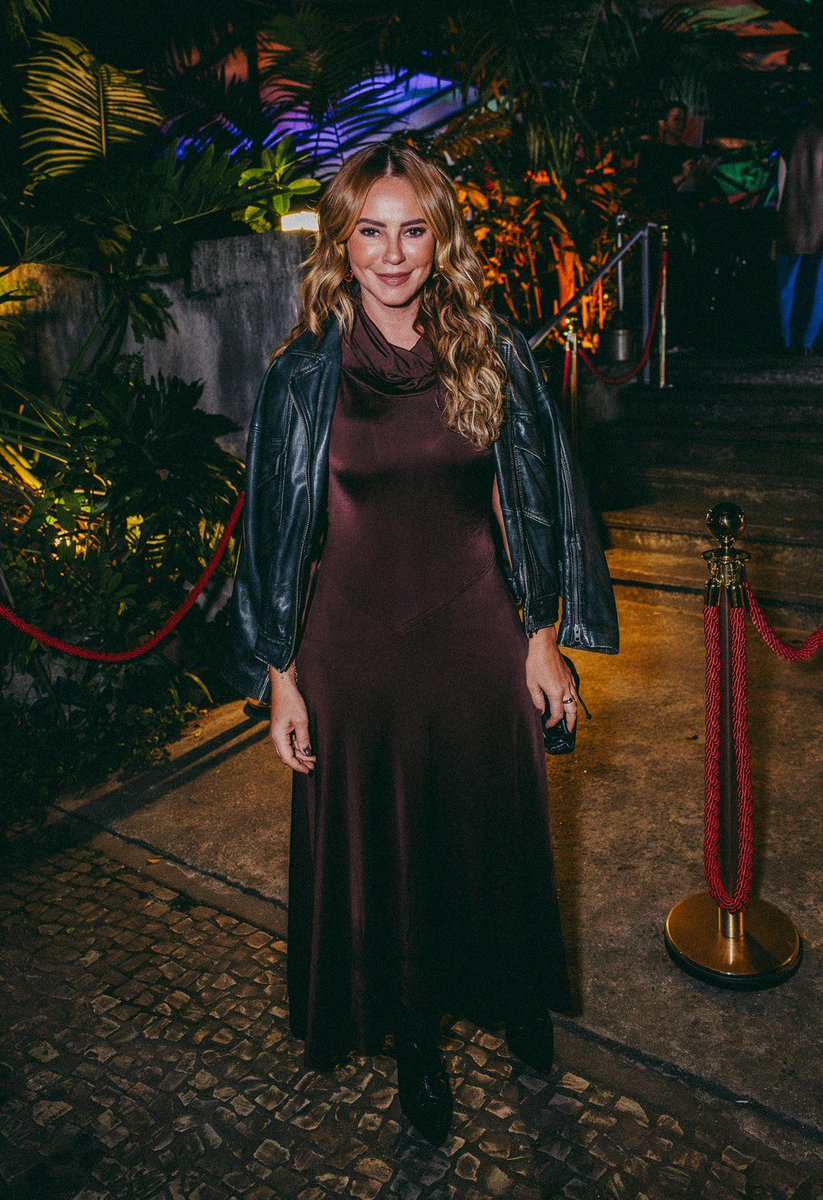 QGPaolla's tweet photo. Paolla marcou presença em um evento do Disney+ na noite de ontem (27), no Rio. O evento celebrou a chegada de Mônica Albuquerque (ex-globo) que irá liderar as produções nacionais no streaming. 

📸| Gui Silva https://t.co/Y84KO9wOiL