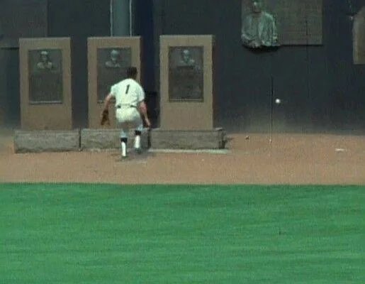 PinstripeBay's tweet photo. Reminder that old Yankee Stadium had monuments in center field that were in the field of play https://t.co/M0ZyEoASGI
