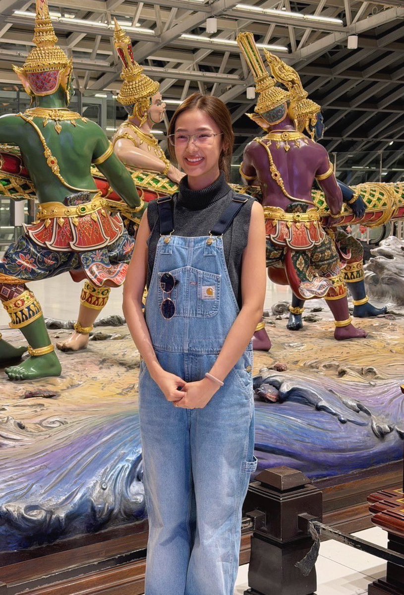 lobee_be's tweet photo. ตำนานคนเกาหลีงงใช่คนเดียวกันไหม😅

ตอนบินไปเกาหลี       ตอนน้องฟิล์มถึงเกา https://t.co/yzYTgBET6y