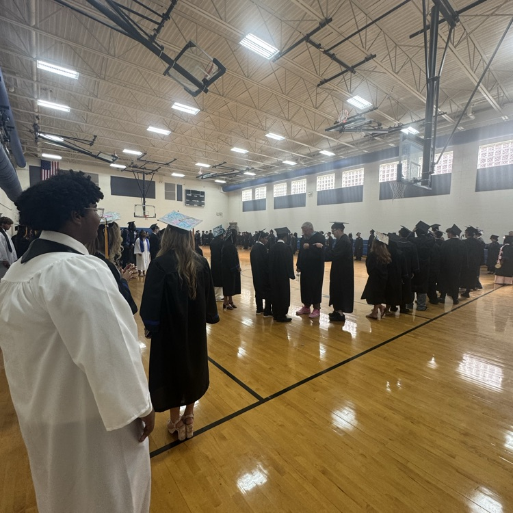hth_titans's tweet photo. 🎓🎶Cue the music! Our HTHS Class of 2026 is heading to the field! https://t.co/dglsF3Fo4B