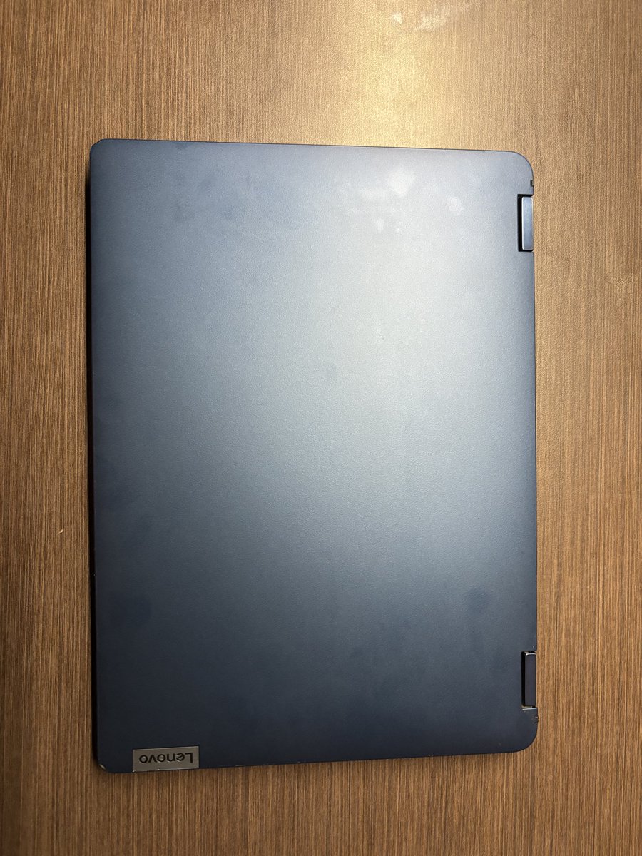 JktZeuss's tweet photo. Guys ku mau jual laptop, unitnya masih mulus lecet pemakaian aja. 
Type : Lenovo IDEAPAD Flex AMD Rayzen   5
Kalau mau tanya tanya juga boleh , Dm ya 😊😊
Jual cepet karena ada kebutuhan mendesak. Bantu repost ya guys😭. https://t.co/jJaRr4EgfZ