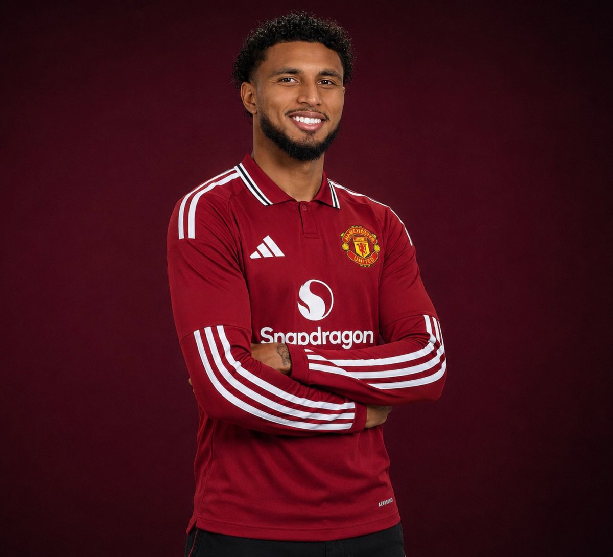 DiaaUTD's tweet photo. ايدرسون لاعبًا لـ مانشستر يونايتد 🔴🇧��

اتمنى ما تخذلنا https://t.co/5QOHZBm4S7