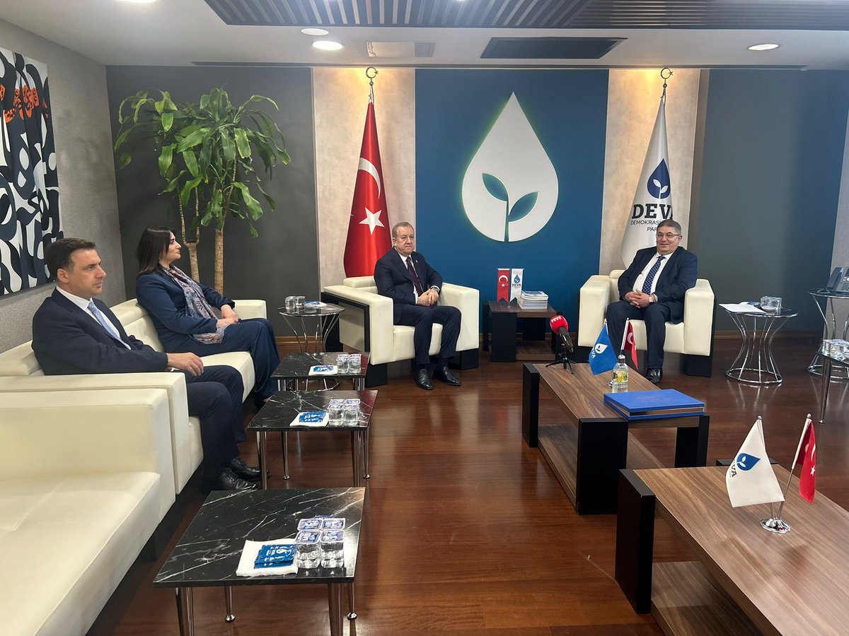 MHP_Bilgi's tweet photo. Genel Başkan Yardımcımız Sn. Sadir DURMAZ, Genel Başkan Başdanışmanı ve MYK Üyemiz Sn. Prof. Dr. Esma ÖZDAŞLI ve MYK Üyemiz Sn. Şahin KARTAL; DSP, DEM, Ak Parti, SP, DEVA, CHP ve GP heyetlerini ziyaret ederek bayramlaştılar. https://t.co/SKwfAHDt6f