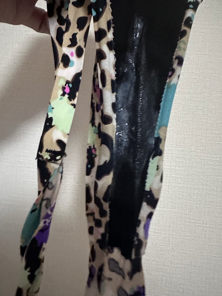 chan07060204's tweet photo. 暑くて蒸れちゃった…欲しい人いませんか🥰？？3500
#下着売ります https://t.co/olOBk5th5K