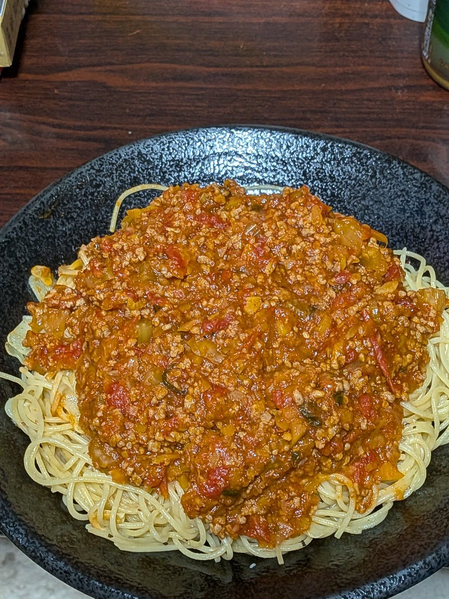 leired01's tweet photo. 天城のシークレット家庭の味レシピが届いたので早速作ってみた。

���が、つくりかたの1手目の、やさいをキツネになるまでやく、がどうしてもキツネにならず、想定と違うものができた気がする?ｗ
でも、美味しい♪
#天城サリー https://t.co/z8JhWJkkmL