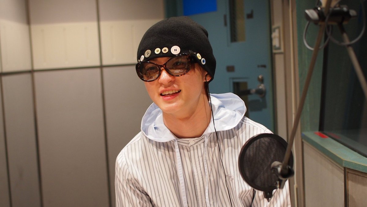 STARGLOWTHEBASE's tweet photo. #STARGLOW
#スタベース 放送中📻

🗣️#RUI
「休日で韓国に行って
　エレキ🎸とか服、買った‥」

🗣️#GOICHI
「水鉄砲２つ買った。
　秒速のリロードだよ。700円」　

＼ みんなの「ふつおた」も募集中 ／
https://t.co/w8WQfArs7V https://t.co/5cVZ4KgIkO