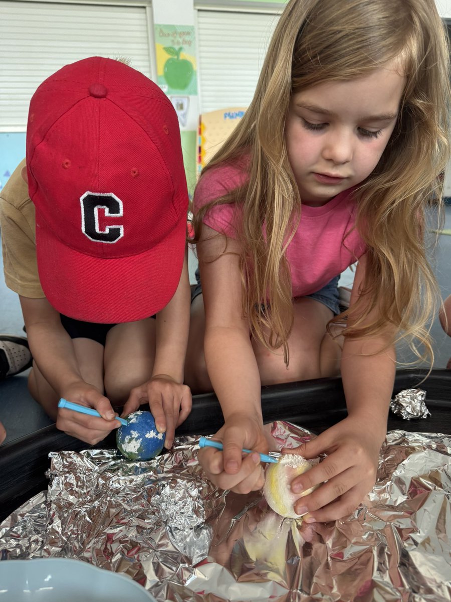 AfterAcres's tweet photo. Today the children have used chisels to dig for precious crystals. We worked together and found that using water softened the rock to release the crystal a little quicker 🪐🌏 @AcreHall @BrightFuturesET https://t.co/iJ3n04B19U