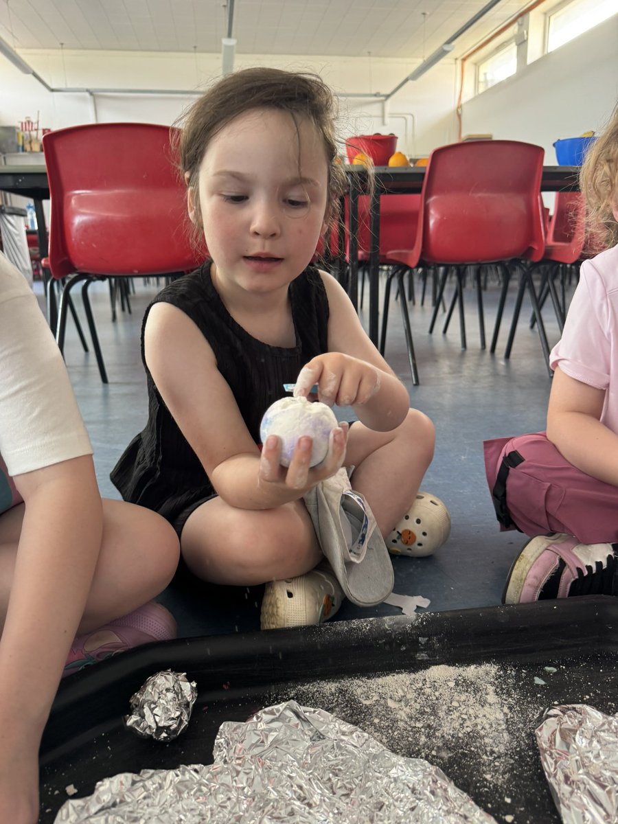 AfterAcres's tweet photo. Today the children have used chisels to dig for precious crystals. We worked together and found that using water softened the rock to release the crystal a little quicker 🪐🌏 @AcreHall @BrightFuturesET https://t.co/iJ3n04B19U