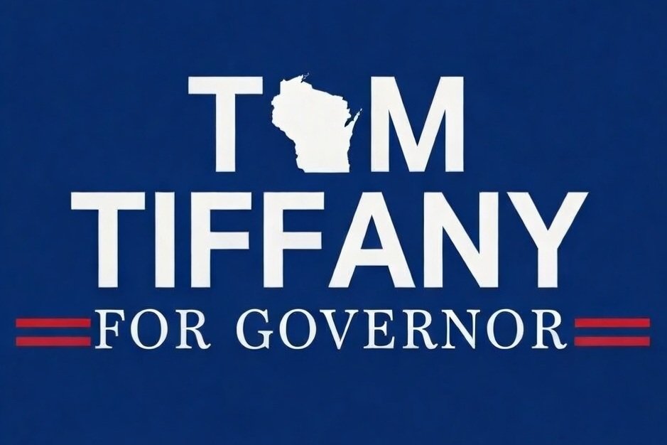 lifeasjosh's tweet photo. The choice for Governor of Wisconsin this November is clear based on what the candidates are saying:

@TomTiffanyWI:
I'm going to fight FOR Wisconsin.

All @WisDems candidates:
We're gonna fight Trump.

I'm choosing Tom Tiffany because he's laser-focused on issues that actually matter to Wisconsinites.