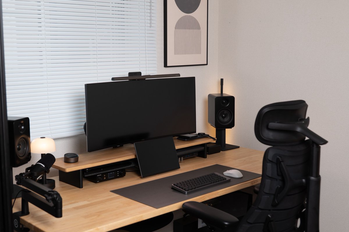 izumo_geek's tweet photo. 😌☕️

#desksetup https://t.co/bkgf2RjWTT