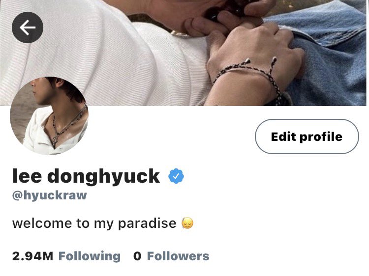 donghyuck’s pvt & public accounts