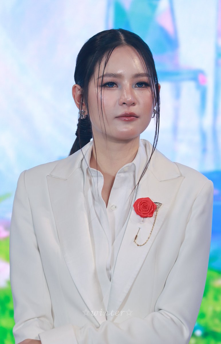 Air_Smtp's tweet photo. วันนี้ขอพูดประโยคสั้นๆ มิมุต่อยเจ็บมั้ยลูก 😌🍏

APPLEMIM AT FORUM AND AWARDS
#BangkokPride2026xAppleMim
#Applelapisara https://t.co/T43YjtO9qJ