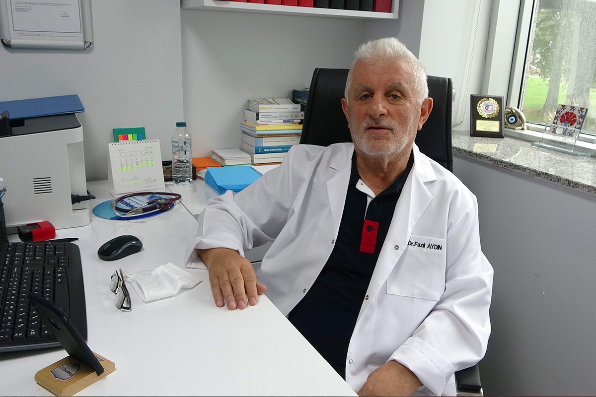 korayaydintr's tweet photo. Çocukluktan beri dava arkadaşım, ailemizin gururu, değerli amca oğlu Prof. Dr. Fazıl Aydın kardeşim, Hakk'ın rahmetine kavuşmuştur.
Acımız büyüktür. Yüce Allah, Fazıl Hocamıza rahmet etsin; ruhunu şad, mekanını Cennet etsin.
Cenazemiz, 29 Mayıs Cuma günü, Yomra Özdil Camiinde, Cuma namazı sonrası kılınacak cenaze namazının ardından Özdil'de ebedi aleme uğurlanacaktır.
Başımız sağ olsun.