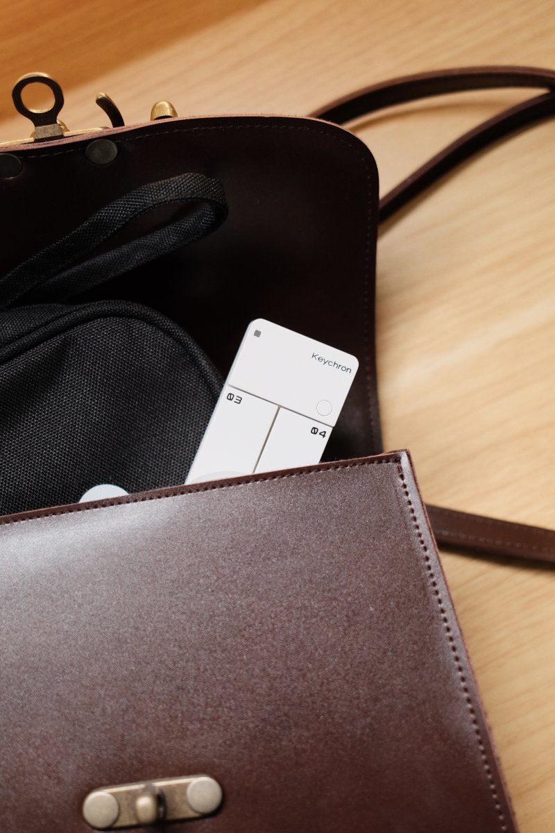 GadgetMitchy's tweet photo. ＼note更新／

マウスまで手を伸ばすのが少しだけ面倒になってきたので、Keychron Nape Proを使ってみた話です。

記事はリプに置いてます。 https://t.co/aDfGgrDsk7