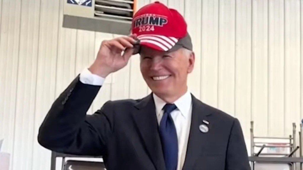 ACABferCutie's tweet photo. Very fitting for a guy who helped Trump win https://t.co/KzDGYhSiEt