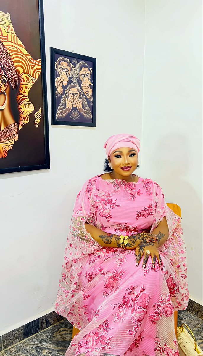 aisha_omolade's tweet photo. Eid Mubarak 💗 https://t.co/JvRI6oswG4