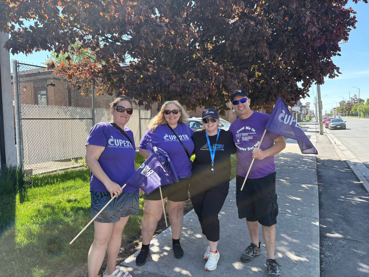 osbcucscso's tweet photo. CUPE OSBCU education workers stand with OPSEU members. When frontline workers are under pressure, we show up for each other. Strong public services depend on strong, supported workers. Solidarity today and every day. 💜✊ #OPSEU #OSBCU #UnionStrong
https://t.co/jcFOYKfE4y https://t.co/hUNkg8myN6