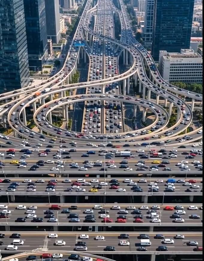farhana558061's tweet photo. Hey count every single car visible in the picture. https://t.co/jJkXLMxHfF