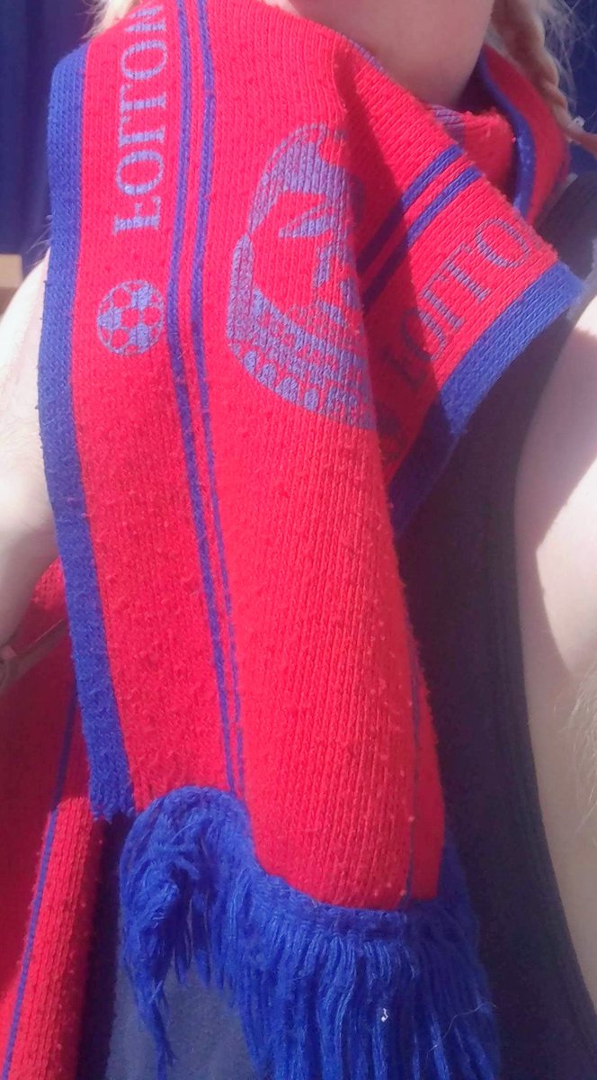 RICHLEGATE's tweet photo. Palace fans I need a favour. 

Left this scarf, which I've had for 30 years, in Kildare Irish bar last night in Leipzig (yes I'm an idiot). 

Did anyone see it or pick it up? Pub saying they don't have it. 

Any help would be really really appreciated 💙♥️ https://t.co/4Ue8UxRiOD