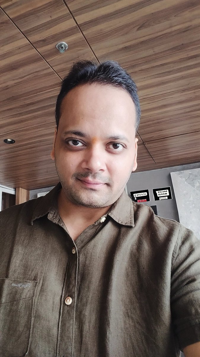 OasisbyBaid's tweet photo. Hone the confidence to speak as if you are right. Craft the patience and humility to listen as if you are wrong. https://t.co/jXOYCIdOae