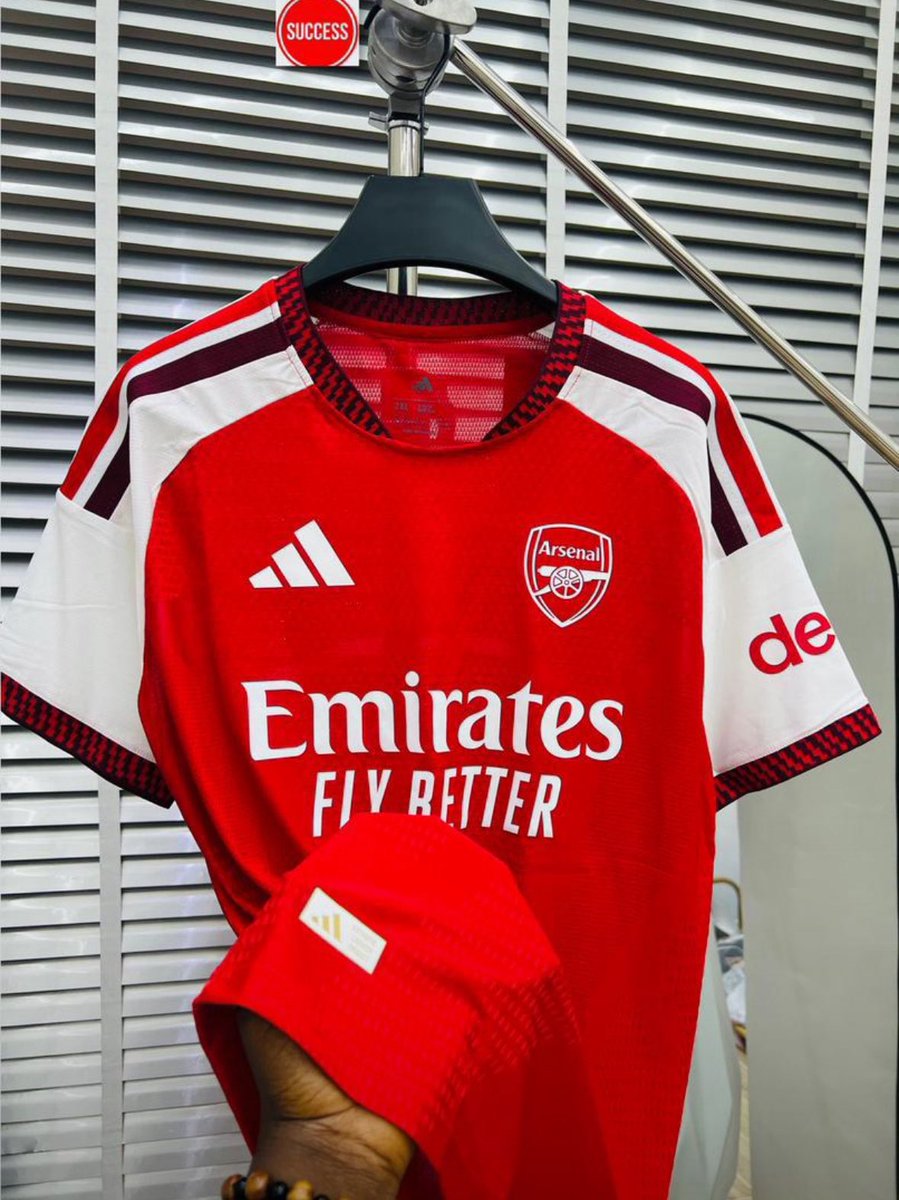 Uchee_IG's tweet photo. NEW ARRIVALS ❗️❗️❗️

Arsenal New Home Kit Now Available In Store In Players Version🔥🔥🔥

Price- N30,000
Customization- N5,000 https://t.co/7hFW1xrn9H