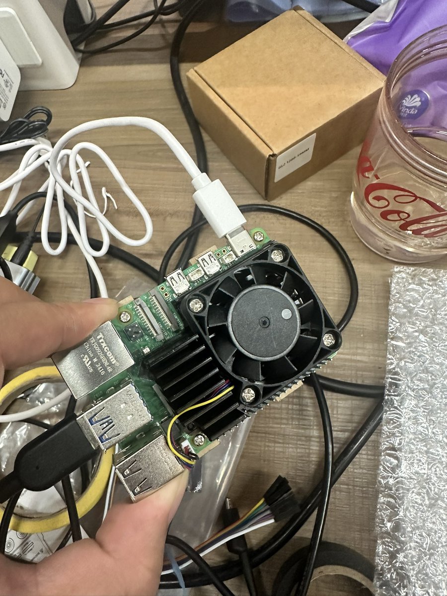 Georgepy5's tweet photo. Raspberry Pi + USB camera can work.👍

No any problem so far.😁 https://t.co/gyMxuAWPsO