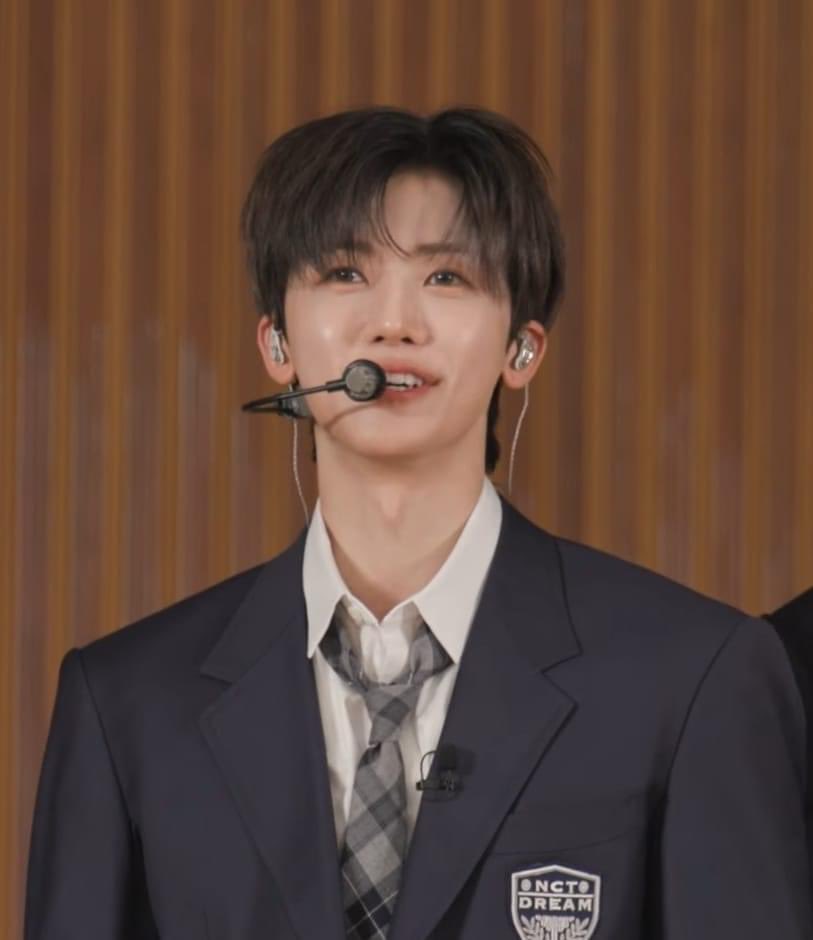 hourIy jaemin tweet media