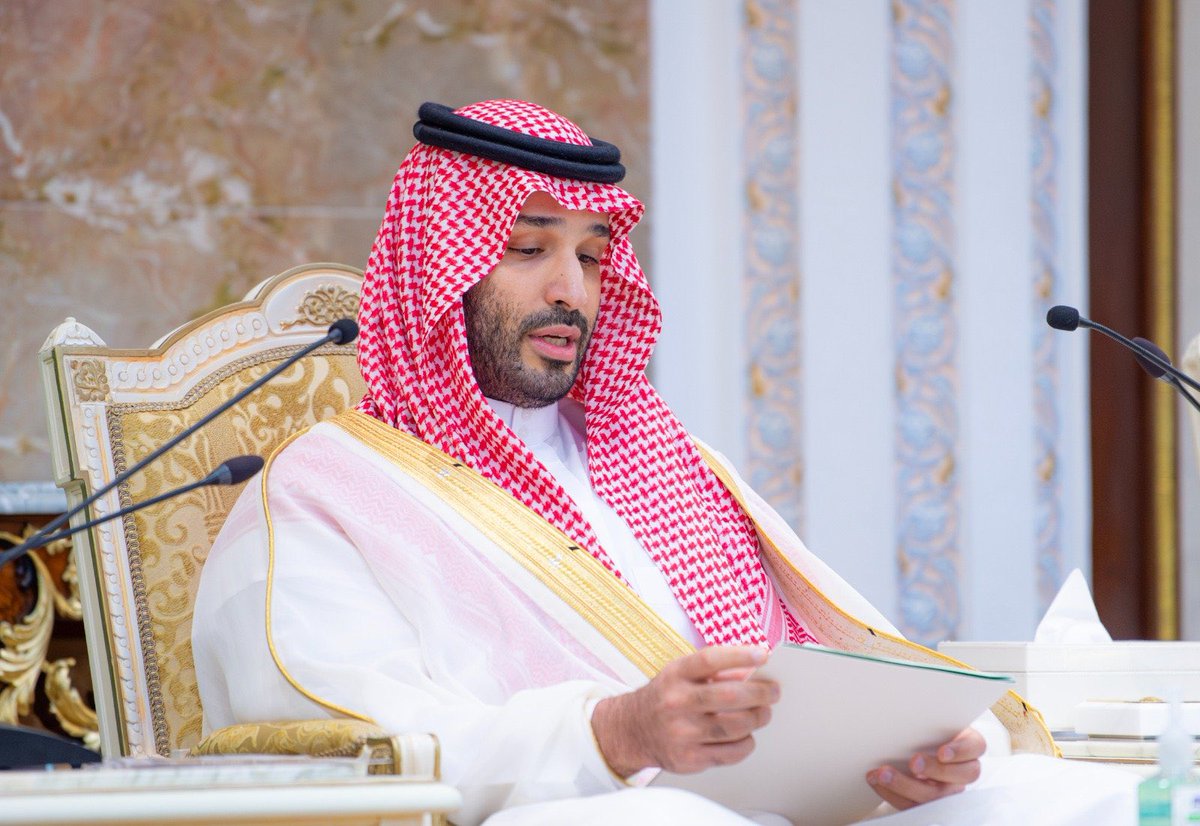 Modiy48's tweet photo. إلى مقام سيدي صاحب السمو الملكي الأمير محمد بن سلمان بن عبدالعزيز آل سعود،ولي العهد ورئيس مجلس الوزراء — حفظه الله وأعزه —
السلام عليكم ورحمة الله وبركاته،

يا سيدي،
في ظل رؤيتكم المباركة التي أعادت للرياضة السعودية بريقها العالمي، ورفعت أنديتنا إلى مصاف الأندية الكبرى بدعمكم السخي، نرفع إليكم نداءً صادقاً من جماهير نادي الاتحاد العريق، أحد أعرق أندية الوطن وأكثرها تاريخاً وجماهيرية.

لقد حقق النادي في الموسم قبل الماضي إنجازاً تاريخياً بلقبي الدوري والكأس، غير أن الموسم المنصرم شهد تراجعاً فنياً وإدارياً واضحاً أدى إلى ابتعاده عن المنافسة على الألقاب، وانخفاض ملحوظ في القيمة السوقية، وفقدان الاستقرار. هذا الواقع أثار قلقاً جماهيرياً مشروعاً، ودفعنا إلى التوجه إلى مقامكم الكريم، واثقين بأنكم خير من يحفظ الكيانات التاريخية ويعيد لها توازنها وقوتها.

لذلك، نناشد سموكم الكريم بما يلي:

1.  التدخل الكريم لإنهاء تكليف الإدارة الحالية برئاسة الأستاذ فهد سندي، وكف يدها عن أي قرارات تعاقدية أو مالية أو إدارية مستقبلية، حفاظاً على استقرار النادي ومستقبله.

2.  تقديم موعد الانتخابات لتُجرى فور انتهاء الموسم الرياضي الحالي، لتتشكل إدارة جديدة تتمتع بالثقة والكفاءة، وتملك الوقت الكافي لبناء فريق قوي يستعيد مكانة الاتحاد بين الكبار.

يا سيدي،
إن الاتحاد ليس مجرد نادٍ رياضي، بل جزء أصيل من هوية الوطن وتاريخه الرياضي. ونحن على يقين تام أن حكمتكم وحرصكم على الرياضة السعودية سيحققان لهذا الكيان الخير الذي يستحقه.

نسأل الله أن يحفظكم ذخراً للوطن، وسنداً للرياضة، وأن يديم عليكم نعمة التوفيق والعز.

كل عام وأنتم بخير.
جماهير نادي الاتحاد العريق 🟡⚫️

@AbdulazizTF
@Badermasaker
@PIFSaudi
@mosgovsa_care
@nazaha_gov_sa
@SPL 

#انقذوا_الاتحاد

#تقديم_الانتخابات_مطلب_اتحادي

 #جماهير_الاتحاد_تناشد_ولي_العهد