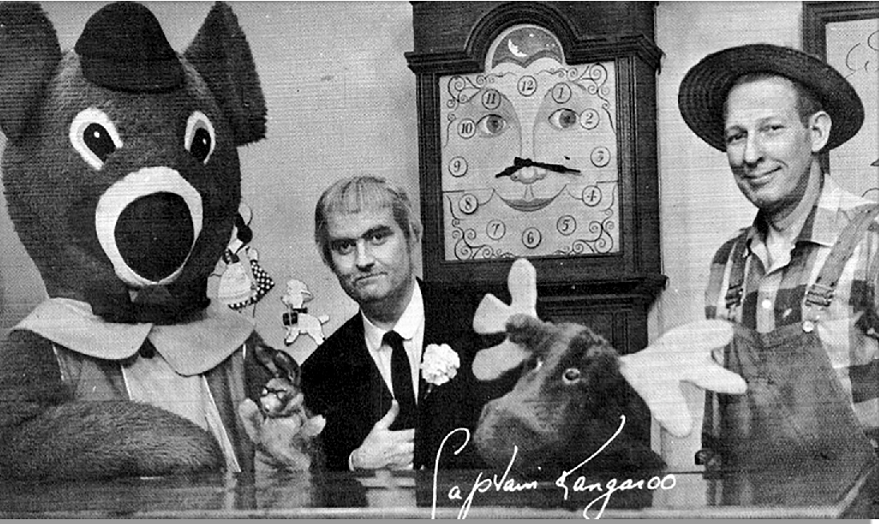 SparrowManYO's tweet photo. @AnthonyCumia b-1954 
"Captain Kangaroo" - Bob Keeshan, a Marine - 
Told Us Kids what the "MAGIC WORDS" Were:
"PLEASE" and "THANK YOU"

"M A N N E R S" are NON-EXISTENT in the 
WORLD I LIVE-IN 

This 71 year old calls the Young at the Fast-Food
Place "Ma'am" and "Sir" https://t.co/bkfjIgXaJo