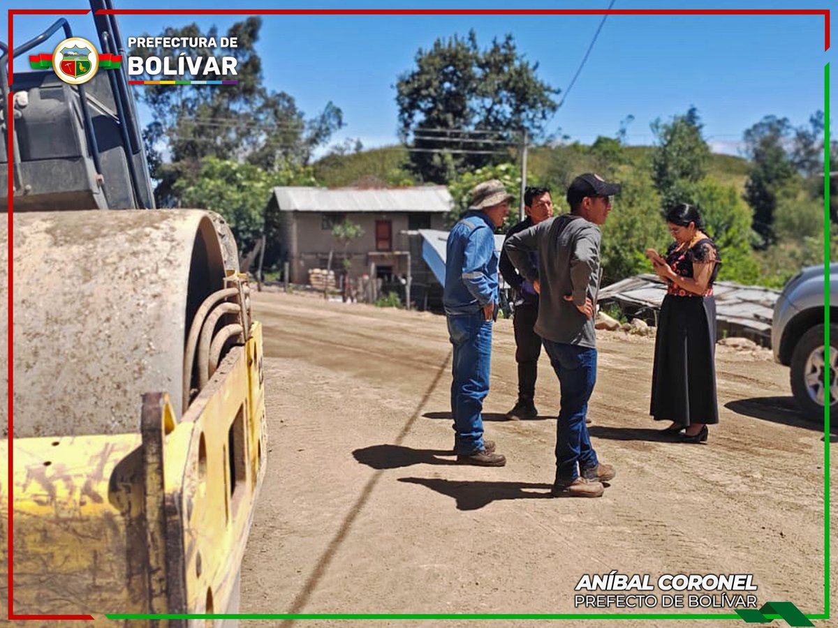 PREFECTURA93191's tweet photo. 📍#Guaranda | La Econ. María Elena Coles, Viceprefecta Provincial, efectuó un recorrido técnico de inspección en la vía Shacundo – Capito – Curiñan – San Simón, con la finalidad de constatar el avance y las condiciones actuales de los trabajos ejecutados en este eje vial. https://t.co/mZmIqdJviF