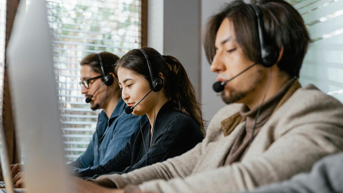 ITLupdates's tweet photo. 'The Best Marketing You’re Not Doing' by Riv Arthur is a strong reminder that operational excellence and customer experience are powerful growth drivers. Loyalty is built through frictionless experiences — not just marketing campaigns. #CX #Insurance #CX

https://t.co/kX5ugflIPh https://t.co/KM9GHuOI6O