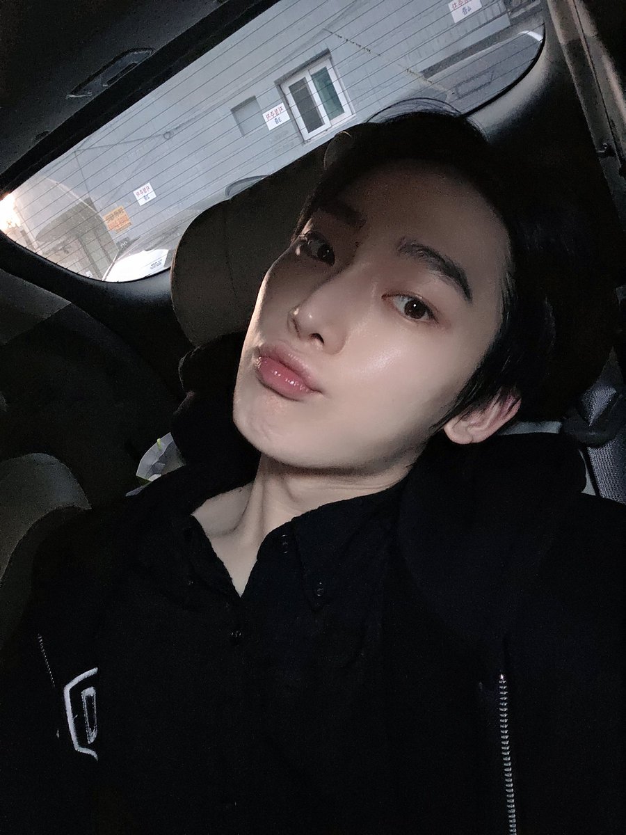 ftalsunoo's tweet photo. BAREFACE SUNOO SELCA OMG https://t.co/Ybn8DaTTxv