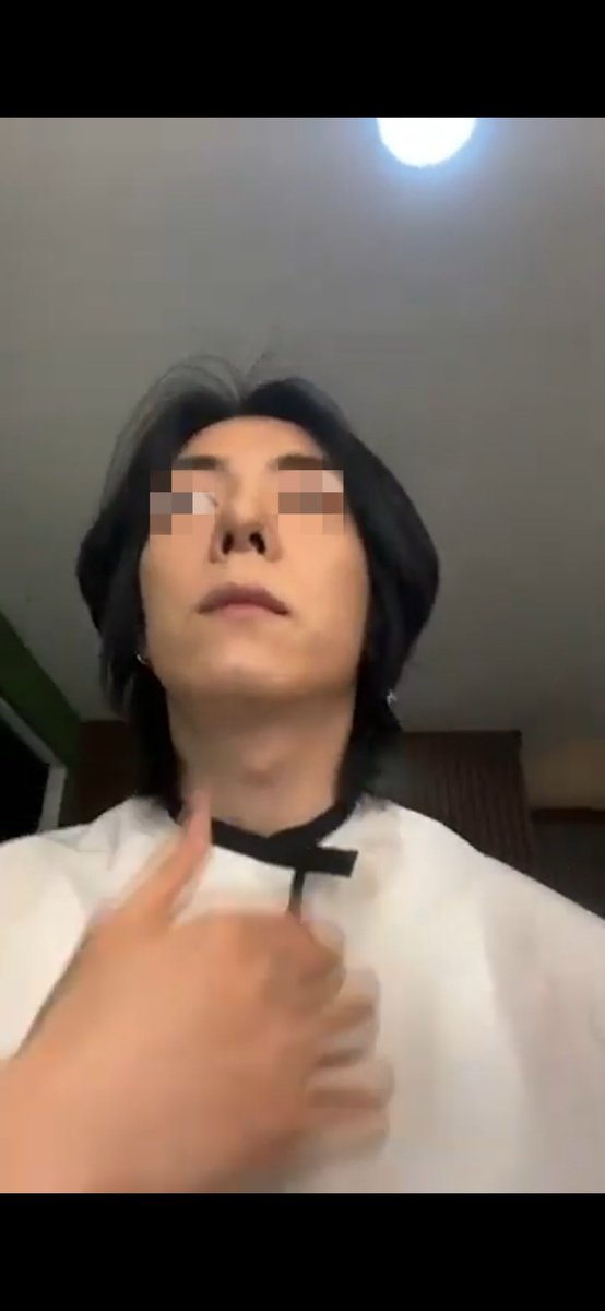 tpqkfp0's tweet photo. 성형? 시발련 한노아 얘 말하는거 맞지? 
코수술... 아니면 딴멤도 있긴 해 ~ 근데 얘 코말고 시술은 여전히 하고 다닌다고 방송에서 말하더라.. ㅠㅠ https://t.co/09s0sbmkSr
