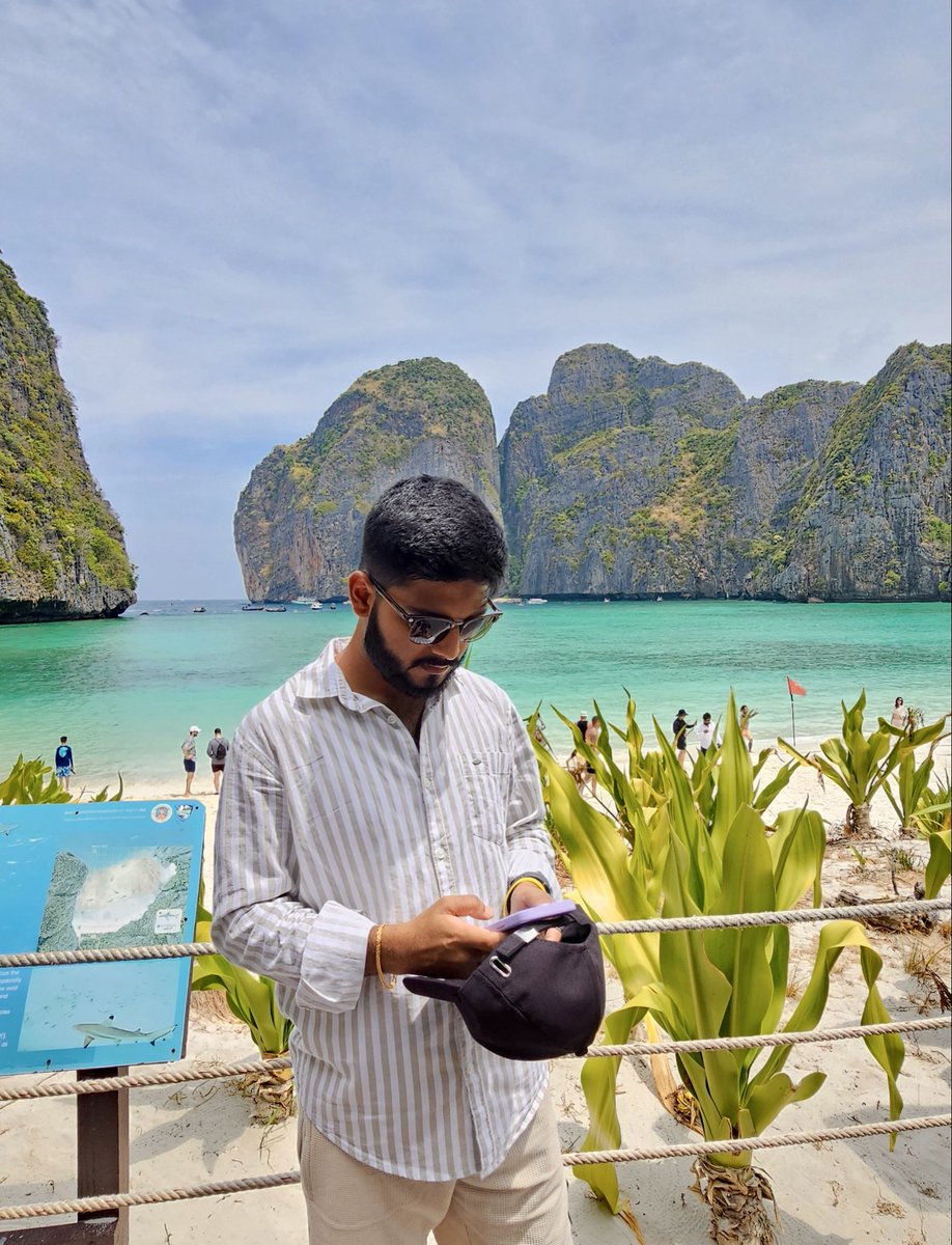 joinwithabhi's tweet photo. “Mentally on holiday” 😎 https://t.co/EAGEs0c3ky