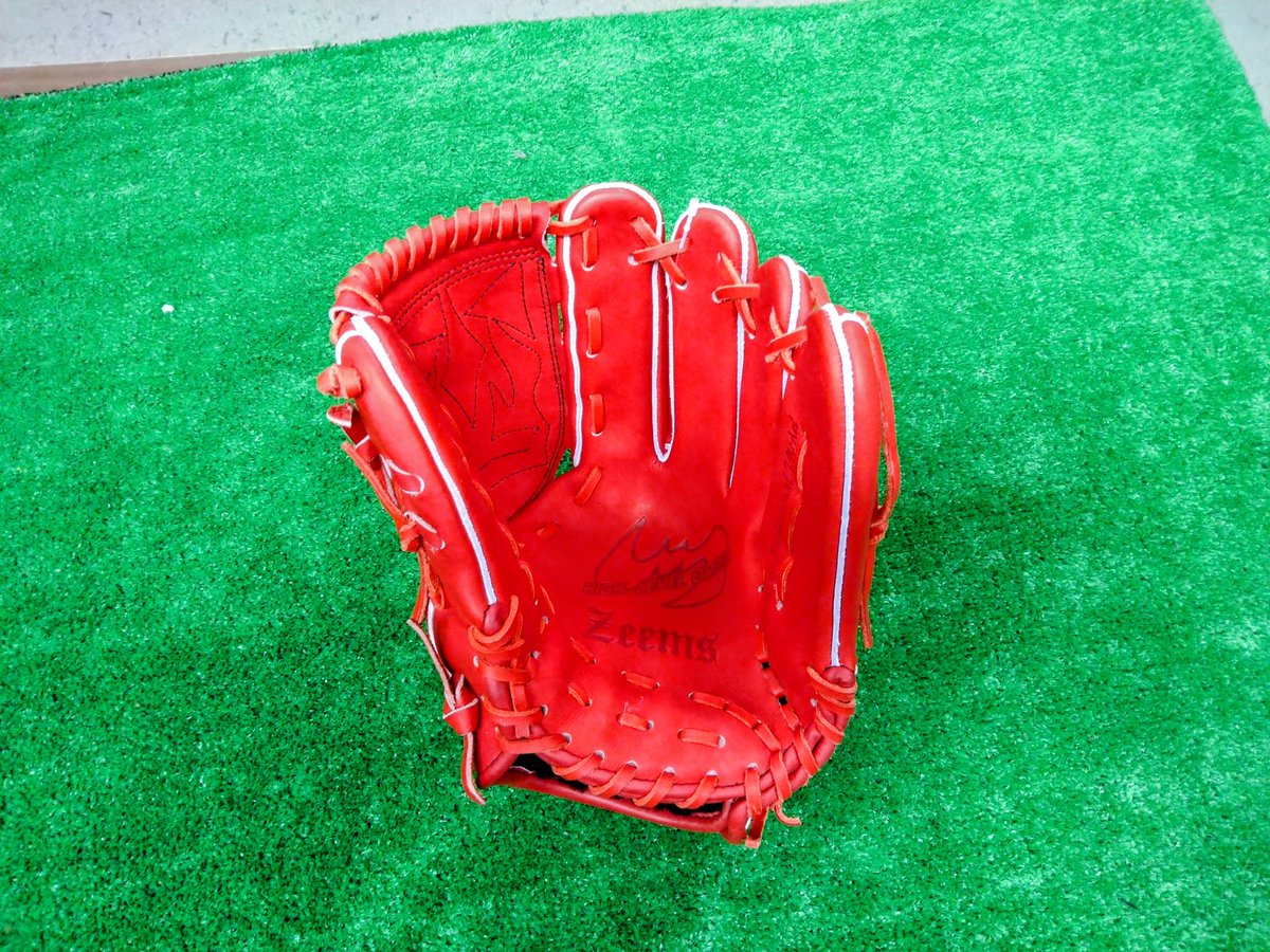 EW7bqctiwt1Purn's tweet photo. アメブロを投稿しました。
『【ジームス】型付け済み即戦力　硬式投手用モデル　入荷しました！』
#アメブロ
#ジームス https://t.co/TBocsgRjSr https://t.co/JqDeJcLH8e