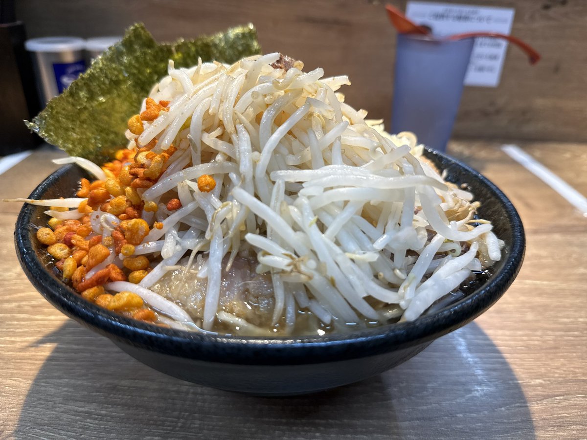 junchan_gesuko's tweet photo. 夜ご飯に自家製麺　浜一
「裏限定　ロッキンポン350g ニンニクカラメ辛揚げ」
昨日の🍅湾食べに行けなかったのでリベンジ！ポン酢の酸っぱいで麺が進む🍜
美味しかったです！ご馳走様でした😊 https://t.co/yWTnc0w8a0