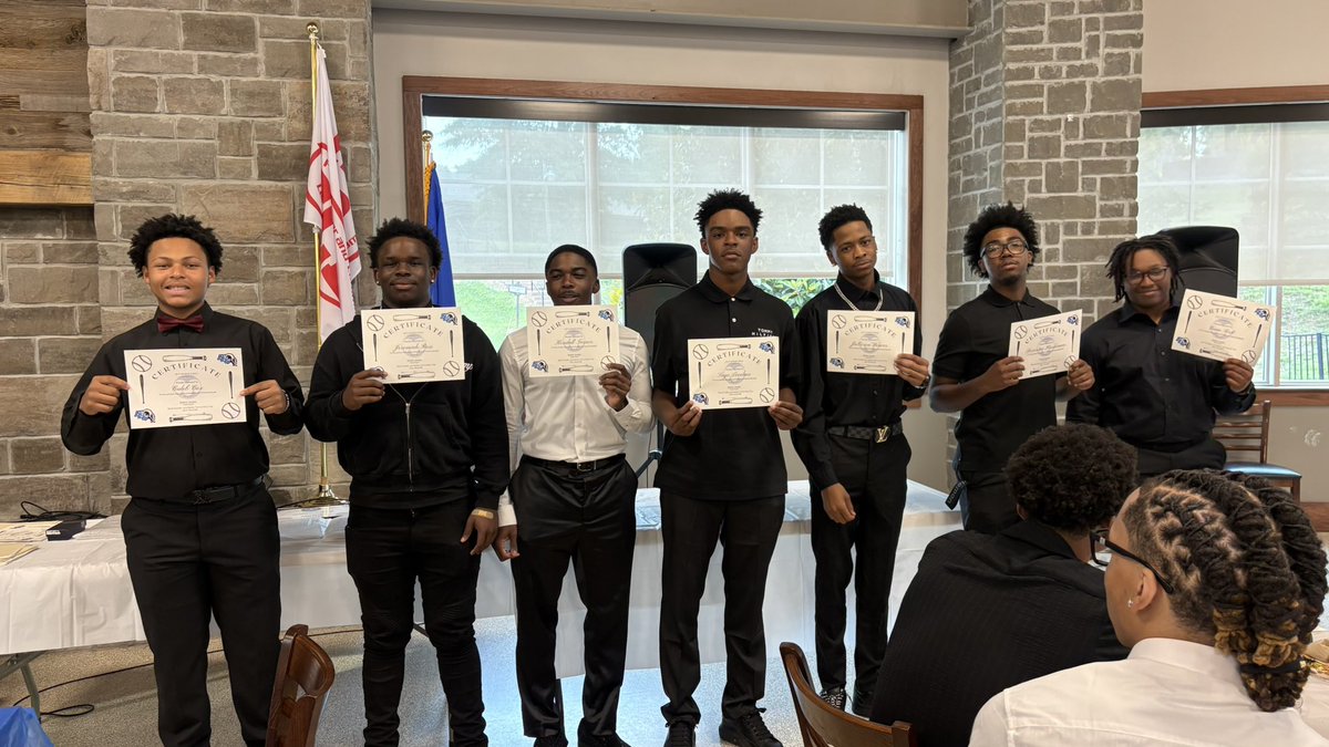NewtonramsBase's tweet photo. Scenes from last week’s baseball banquet. A night celebrating hard work, growth, brotherhood, and the memories made throughout the season. Proud of everything these young men accomplished on and off the field. Once a Ram, always a Ram. #NewtonBoyz #OneNewton #Family #Brotherhood https://t.co/4U9BQIqrJd