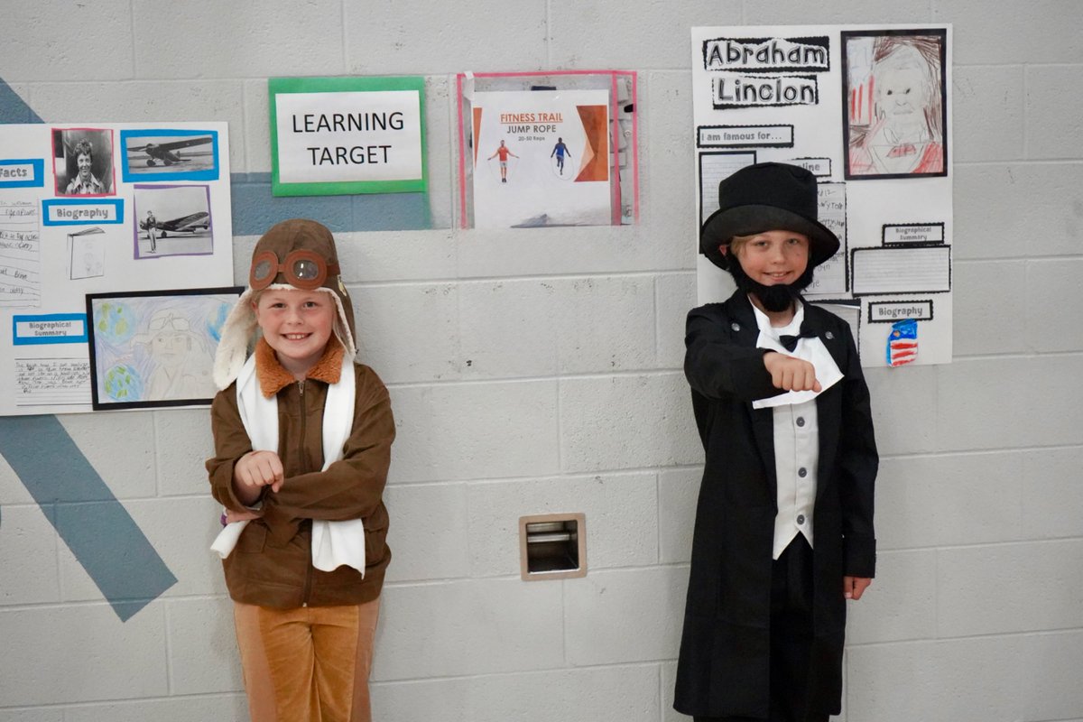 ByronCenterPS's tweet photo. Welcome to the Brown Elementary Wax Museum ✨

Third grade students turned research into reality as they transformed into famous historical figures and celebrities for a day! 🐾🧡 https://t.co/BWHkHUpknR