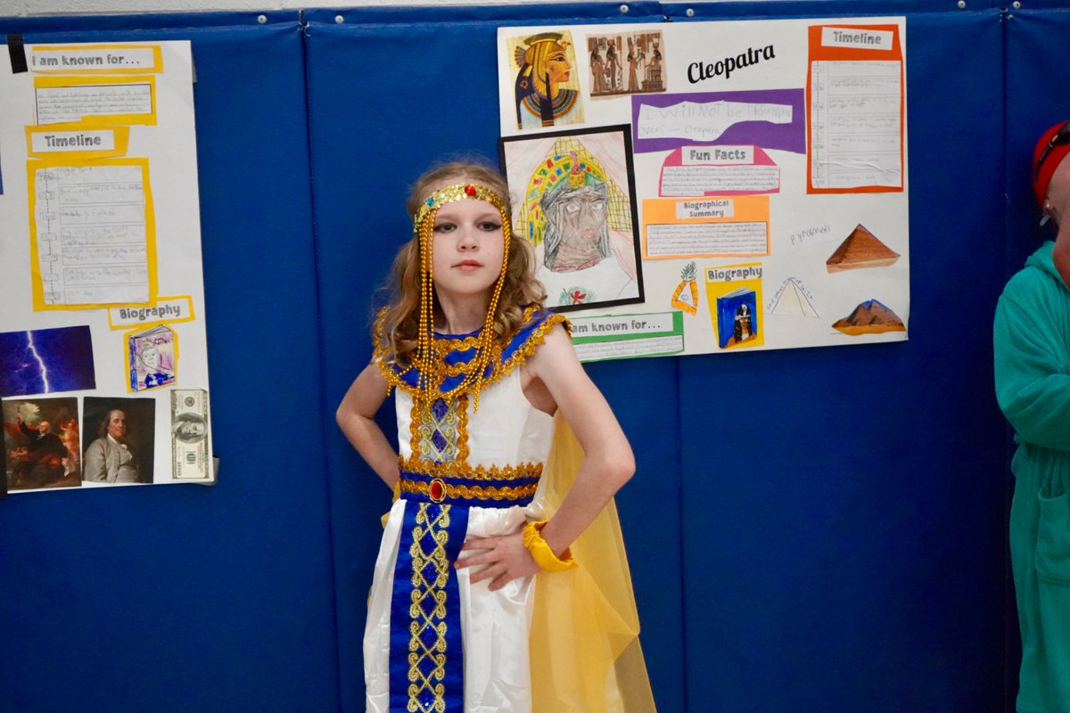 ByronCenterPS's tweet photo. Welcome to the Brown Elementary Wax Museum ✨

Third grade students turned research into reality as they transformed into famous historical figures and celebrities for a day! 🐾🧡 https://t.co/BWHkHUpknR