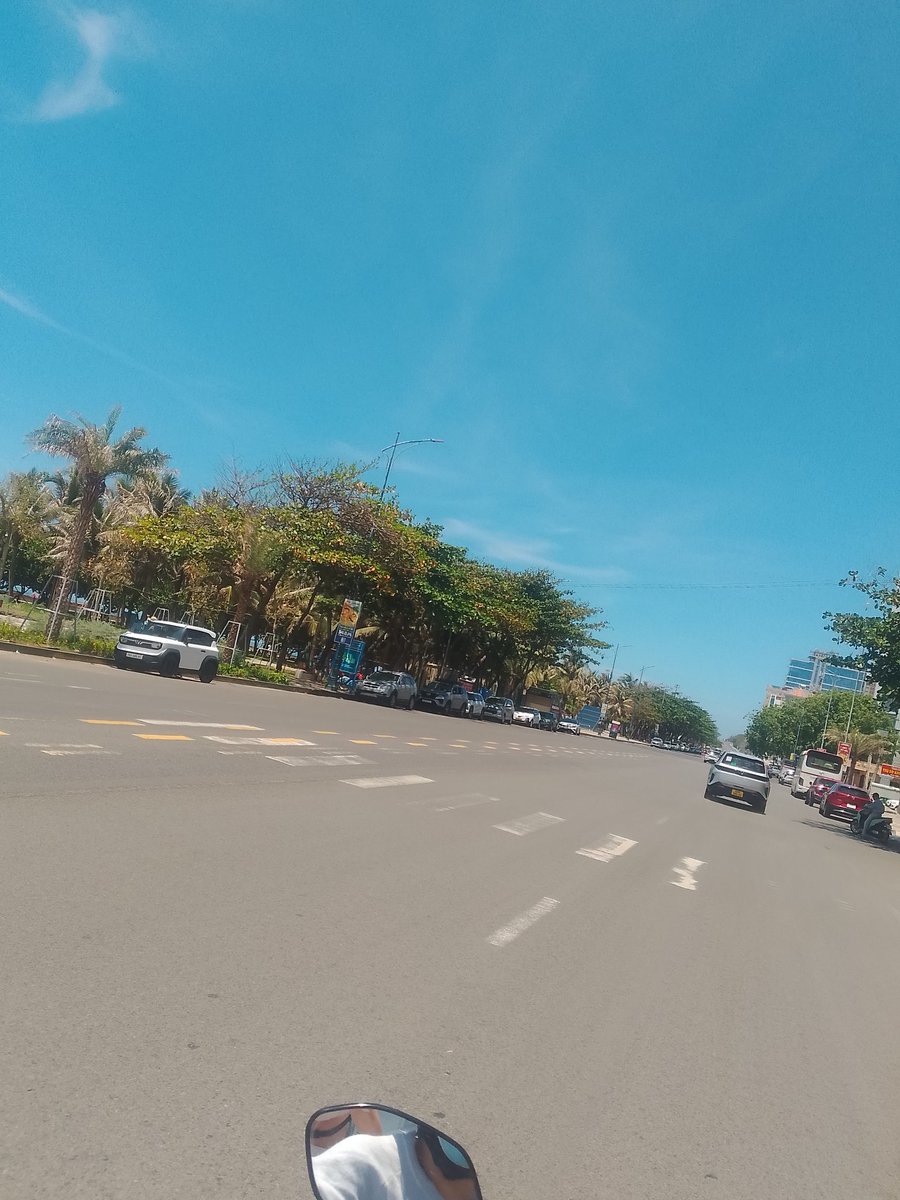 dalgomi0109's tweet photo. [REALLY LONG THREAD]
Hi~ I'm here for my first solo trip preview, where we can go, eat, and stay if you have any chance to go to Vietnam, especially Vung Tau.

1. Transportation
Since I live in Ho Chi Minh City, there are many ways to get to Vung Tau economically. https://t.co/gKGvdlNCdn